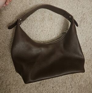 Elegant Brown Leather Shoulder Bag